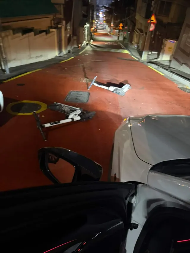 ㅈ같은 킥보드 근황 ㄷㄷㄷ.jpg