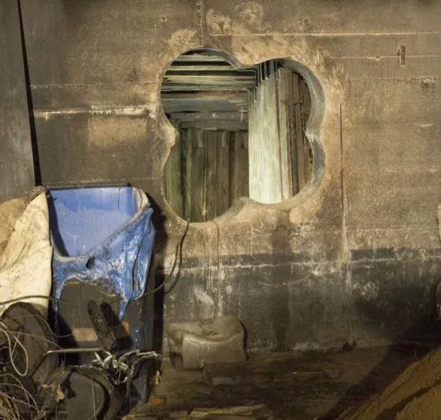 2013년, 은행에 터널을 뚫고 1,000만 달러 이상을 훔친 강도단이 판 흔적