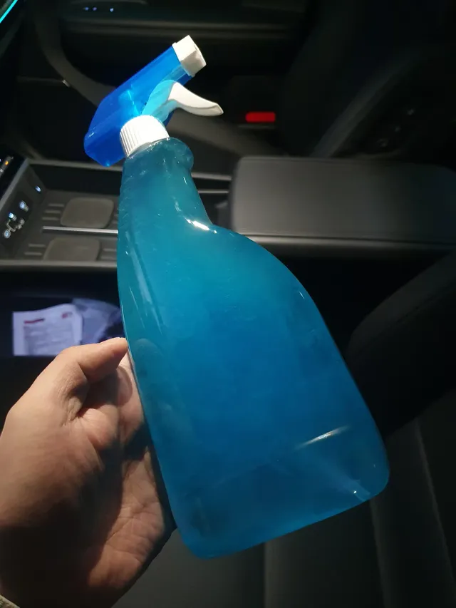 유리세정제 없이 사이드미러 깔끔하게 닦는 방법
