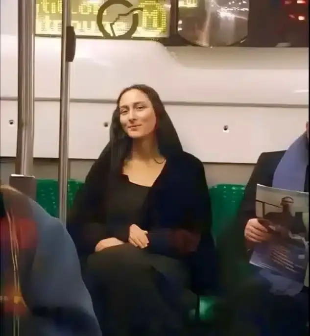 지하철에서 묘한 눈빛으로 날보는 어딘가 낮익은 여자