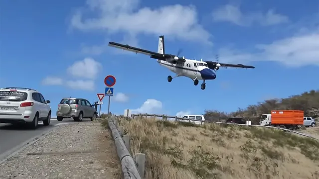 아슬아슬한 착륙 코스를 가진 구스타프III 공항