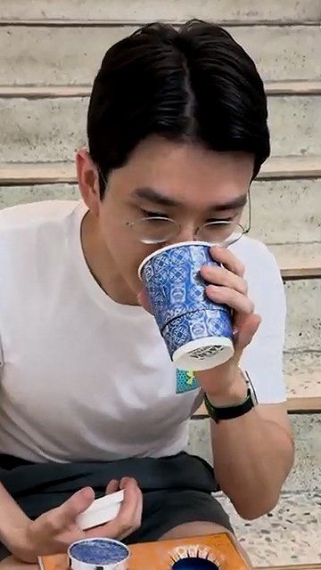 보겸... 커피 한잔에 140만원하는 커피 후기 ㄷㄷㄷ