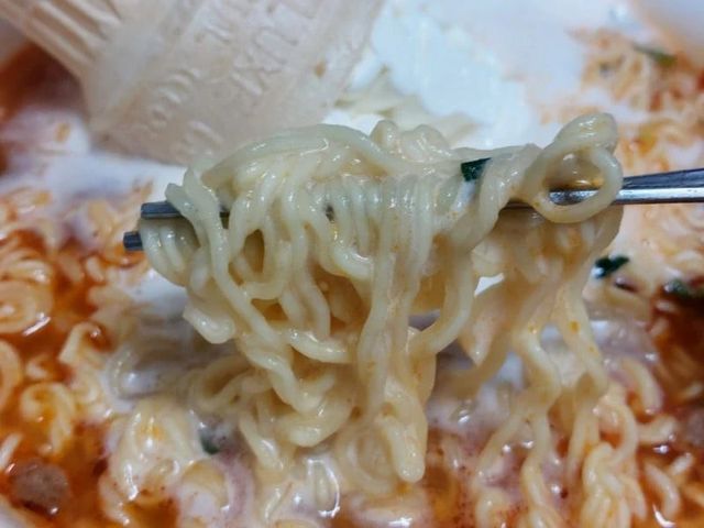 왕뚜껑, 일본에서 이상하게 유행중