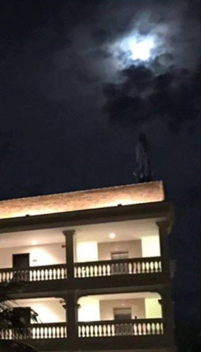 베트남 여행 중 찍힌 기이한 것