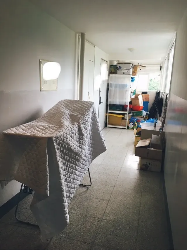 의외로 많다는 아파트 복도 적치물