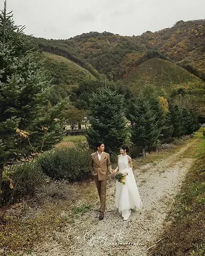 우리나라에서 가장 큰 결혼식장에서 결혼한 커플
