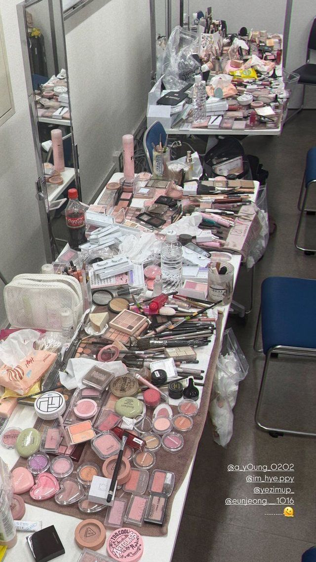 24인조 걸그룹 트리플에스 대기실 풍경