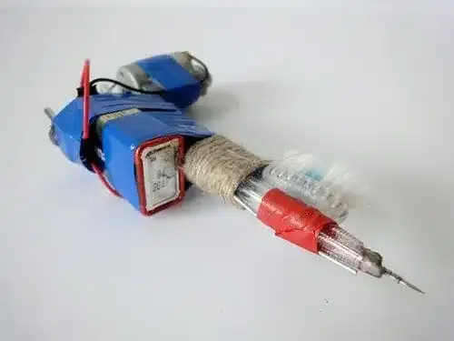 감옥에서 타투 머신 만드는 방법