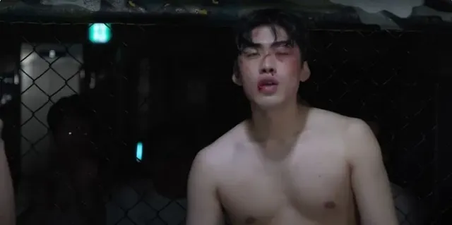 격투기 상대가 너무 세보여서 겁먹음