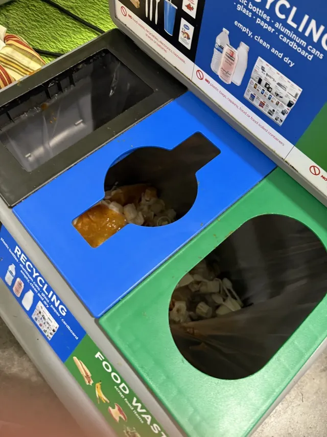 모범적인 미국의 분리수거