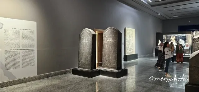 바다에서 끌어올린 고대비석...ㅎㄷㄷ