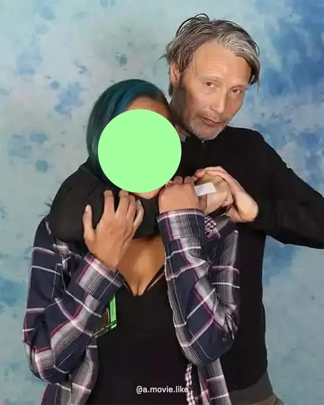 매즈 미켈슨의 팬서비