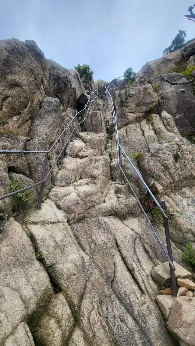 고소공포증 있으면 올라가기 힘든 북한산 코스.mp4