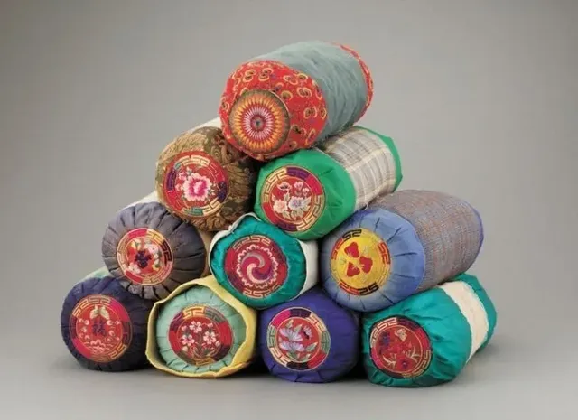 강아지 데려왔는데 애가 할머니집에 있는 베개처럼 생겼어