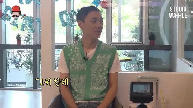 서열 1위한테 여친 뺏긴 서열 2위 고릴라