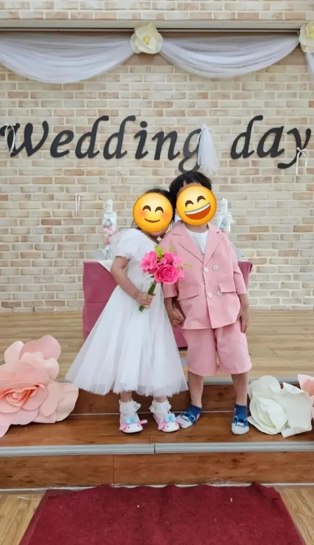 유치원생인 둘째에게 청첩장 받은 분.jpg