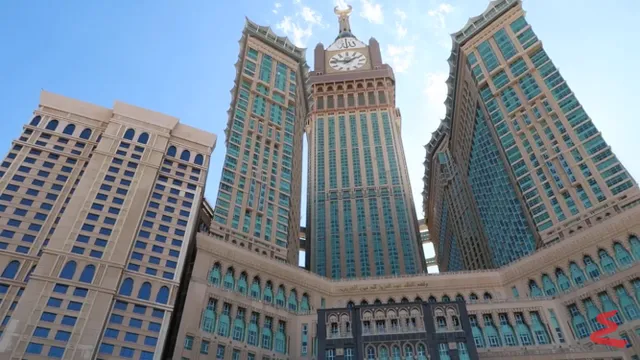 분명 초고층 건물인데 크기가 가늠이 안가는 건물.jpg