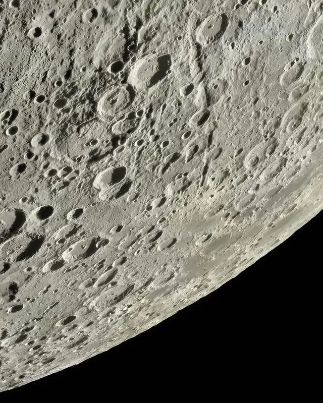 현재까지 가장 선명한 달 사진