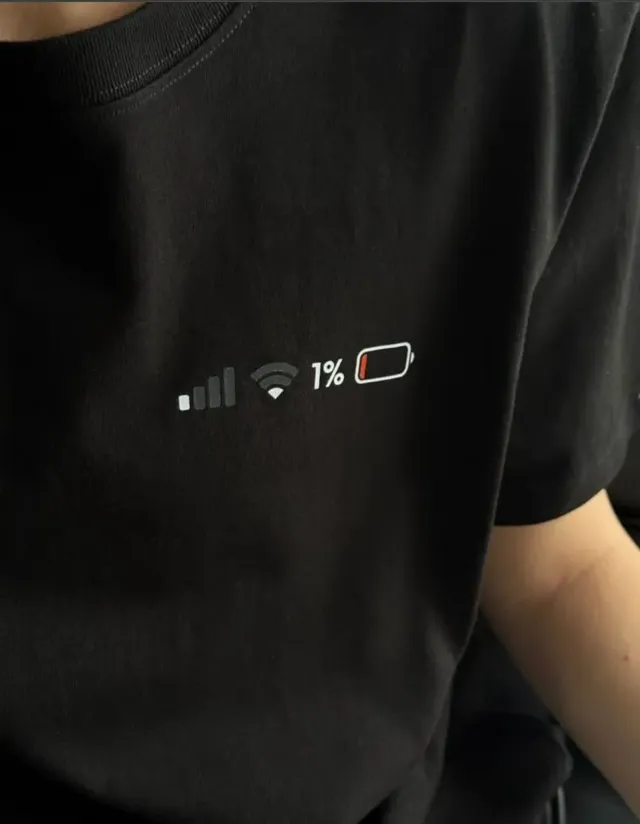 보는 사람이 불안해지는 티셔츠.jpg