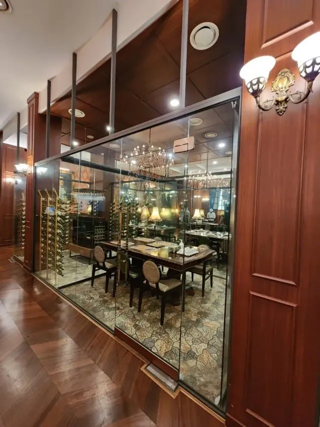 국내 빈티지 컨셉 레스토랑 레전드