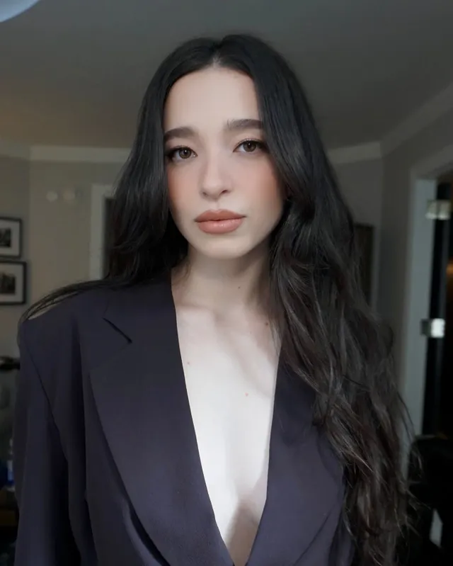 동양인 혼혈로 오해받은 백인들.JPG