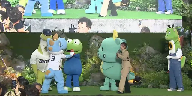 쥬라기월드 내한 행사에 참여한 대한민국 거주 공룡들