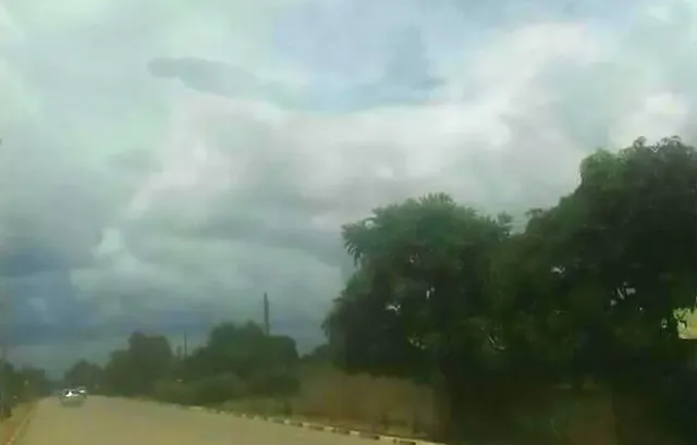 사람들을 공포에 떨게 한 구름 속 사람 형상의 비밀