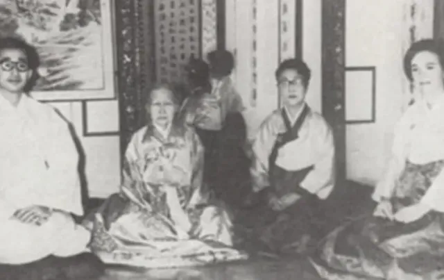 조선왕실에 있었던 유일한 서양인 며느리.jpg