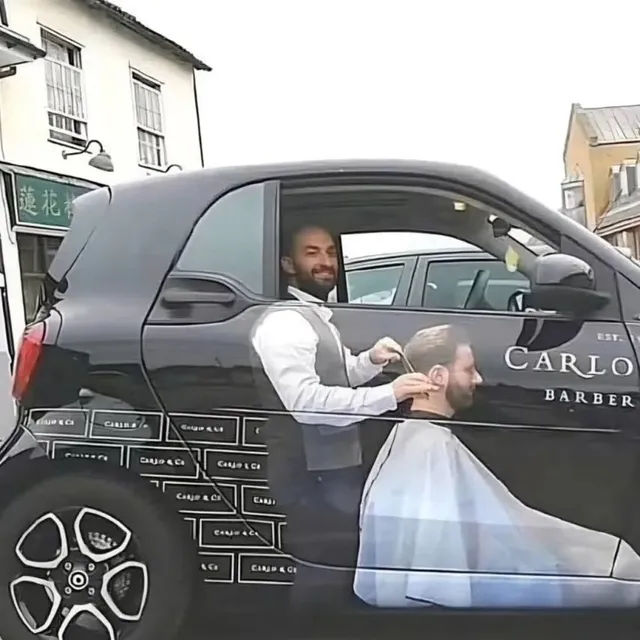 이발사의 자동차