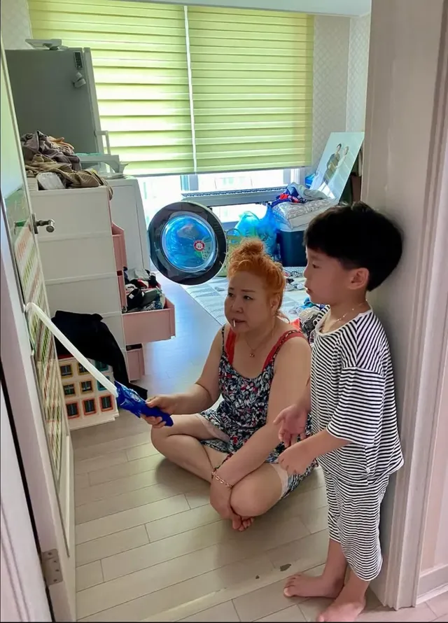 할머니한테 자녀 교육 맡긴 엄마