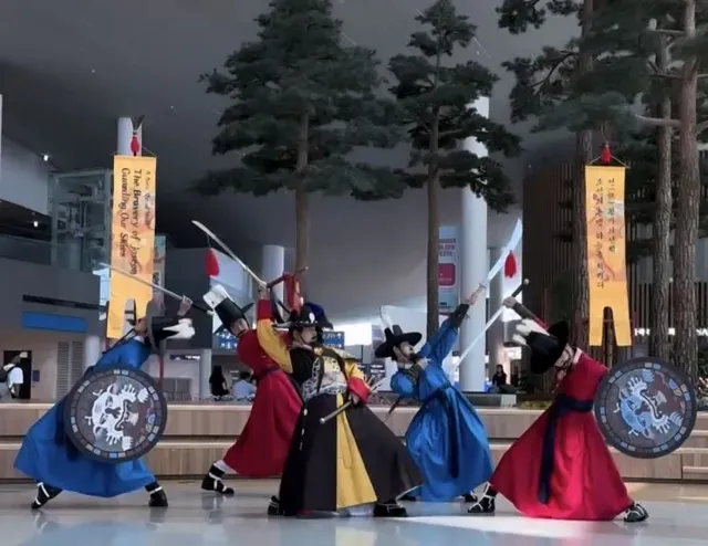 케데헌 때문에 일거리가 늘어난 사람들