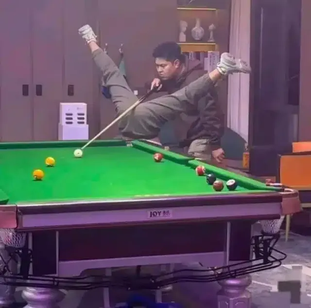 어떤 당구 큐걸이 ㄷㄷㄷ