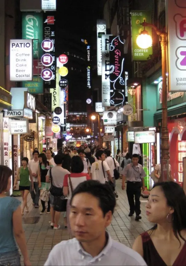 스마트폰 생기기전 2007년 모습.jpg