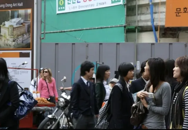 스마트폰 생기기전 2007년 모습.jpg