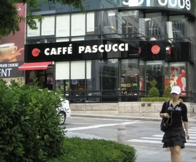 스마트폰 생기기전 2007년 모습.jpg