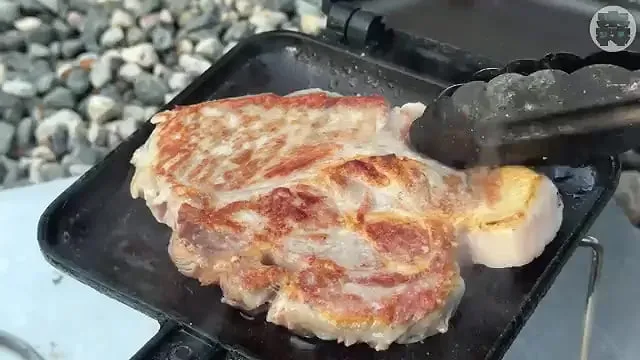 캠핑장에서 한식?을 해먹는 일본인