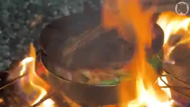 캠핑장에서 한식?을 해먹는 일본인