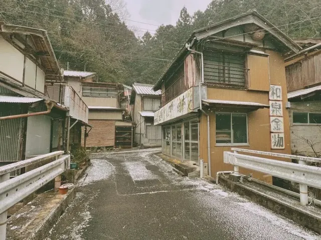 60년 전에서 시간이 멈춘듯한 일본마을.jpg