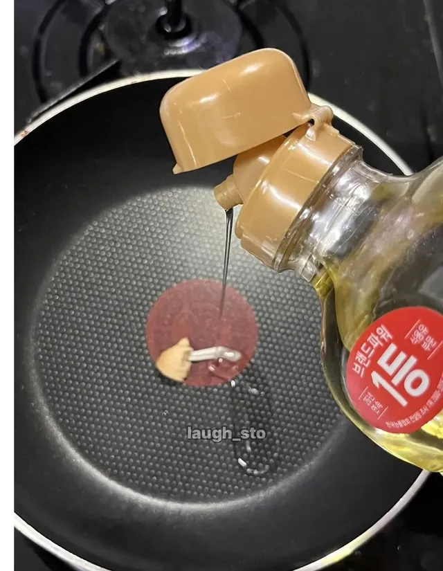 정체불명의 버섯을 먹어본 디시인.jpg