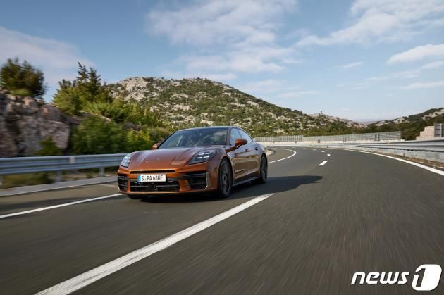 포르쉐의 3세대 신형 파나메라.(포르쉐 제공)ⓒ 뉴스1