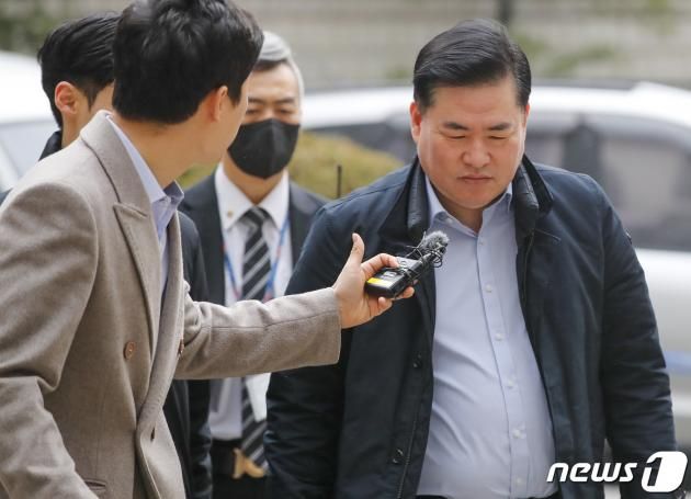 유동규 전 성남도시개발공사 기획본부장이 9일 김용 전 민주연구원 부원장의 불법 정치자금·뇌물 수수 관련 공판에 출석하고 있다. 2023.3.9/DBC뉴스