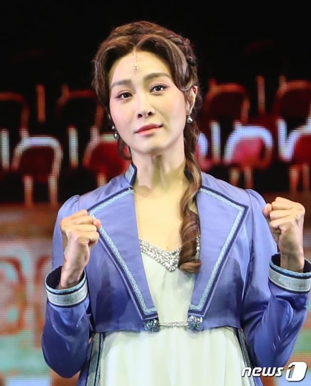 옥주현 / DBC뉴스