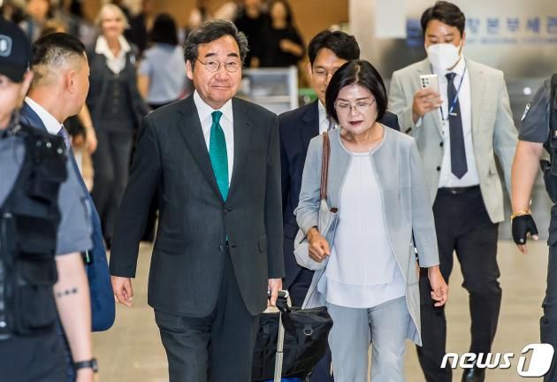 이낙연 전 더불어민주당 대표가 24일 오후 인천국제공항 제2여객터미널을 통해 귀국하고 있다. (공동취재)2023.6.24/뉴스1 ⓒ News1 허경 기자