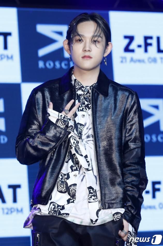 가수 지플랫(본명 최환희)이 7일 오후 서울 마포구 서교동 롤링홀에서 열린 첫번째 싱글 앨범 'Day and Night' 쇼케이스에 참석해 포즈를 취하고 있다. 2021.4.7/뉴스1 ⓒ News1 권현진 기자