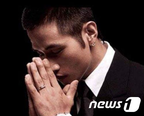 군 입대를 앞두고 돌연 한국 국적을 포기했던 가수 유승준(미국명 스티브 승준 유ㆍ43)씨에게 우리 정부가 비자발급을 거부하며 입국을 제한한 것은 위법하다는 대법원의 판결이 나왔다. 대법원 3부(주심 김재형 대법관)는 11일 유씨가 주 로스앤젤레스(LA) 한국총영사관 총영사를 상대로 낸 사증(비자)발급 거부처분 취소소송에서 원고 패소 판결한 원심을 깨고 '재판을 다시 하라'며 사건을 서울고법에 돌려보냈다.(유승준 페이스북)2019.7.11/뉴스1 ⓒ News1 이동원 기자