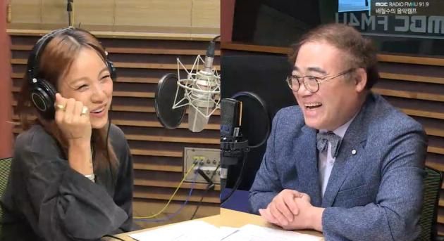 MBC FM4U '배철수의 음악캠프' 보이는 라디오 화면 갈무리