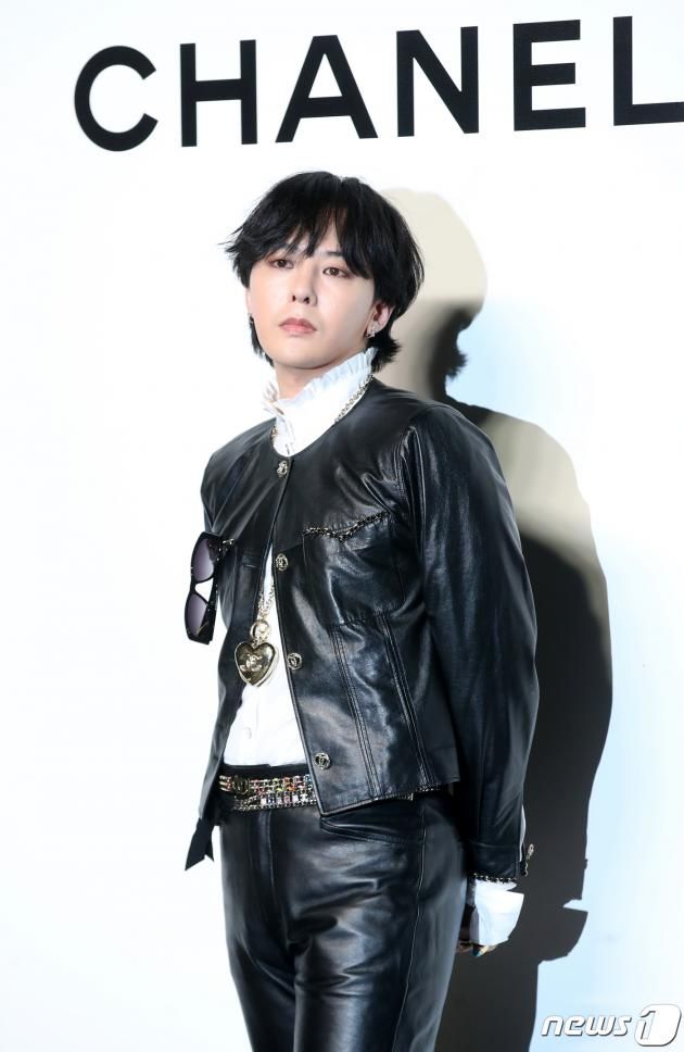 빅뱅 지드래곤이 6일 서울 강남구 압구정 인근에서 열린 포토 행사에서 특유의 매력을 발산하고 있다. ⓒ News1 권현진 기자