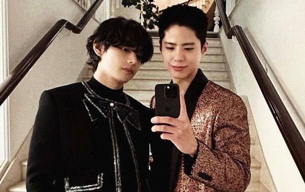 뷔와 박보검의 끈끈한 우정 /사진=인스타그램