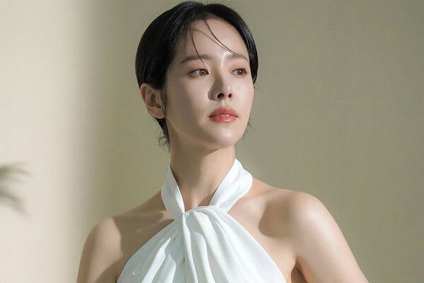 출처 - BH엔터테인먼트