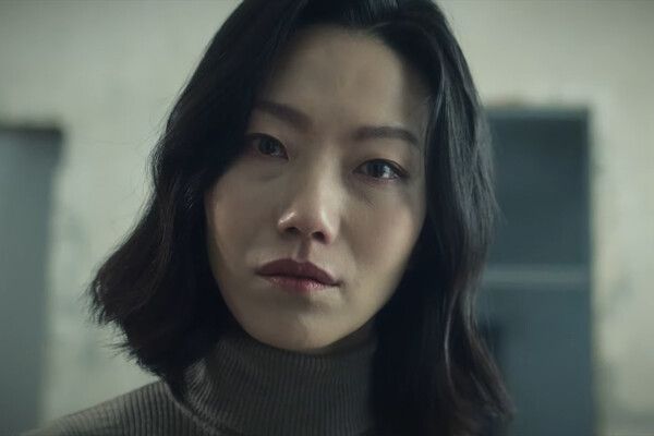 김신록/출처-연극 '살아있는 자를 수선하기'